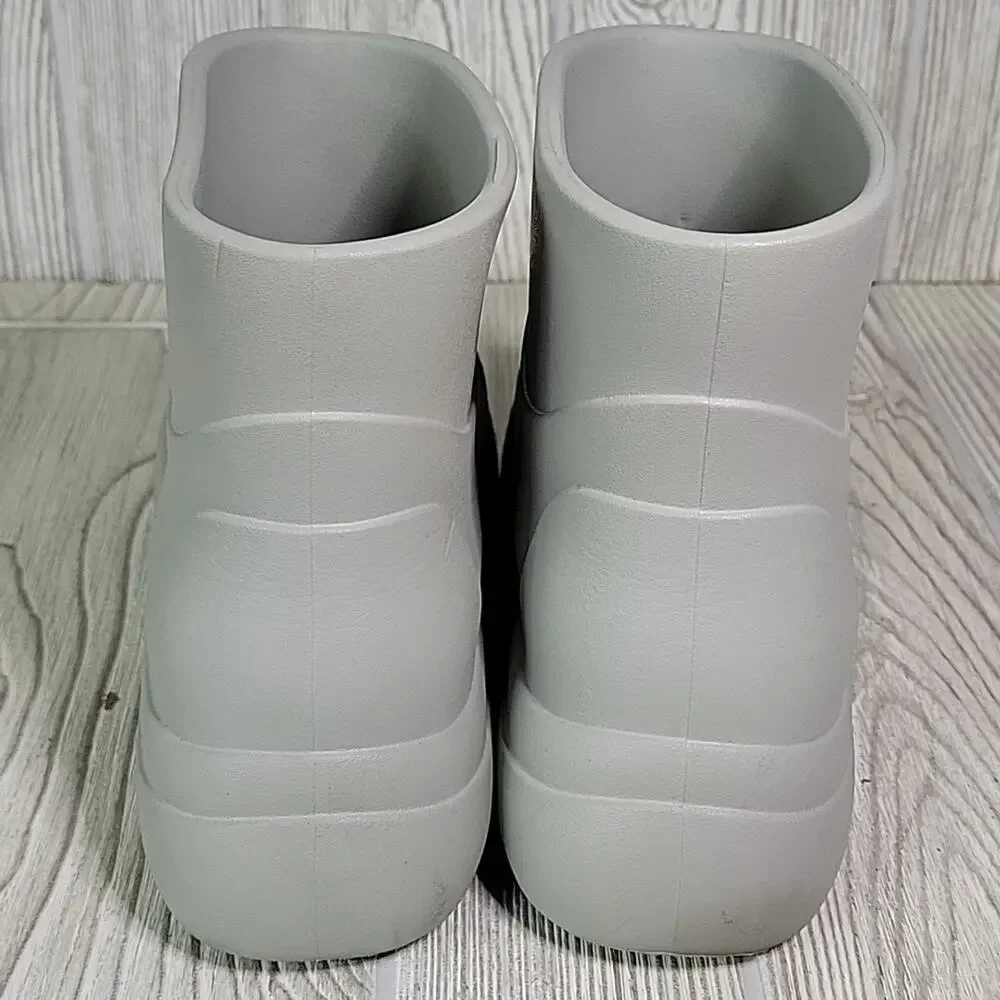 Rockfish Weatherwear Hayden Rain Boots in Light Gray